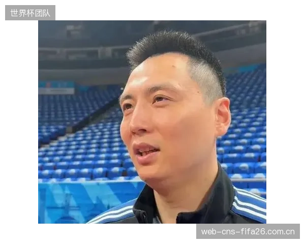 卢伟变阵激活防守体系，刘铮成为上海队限制北京队外线进攻的关键棋子。
